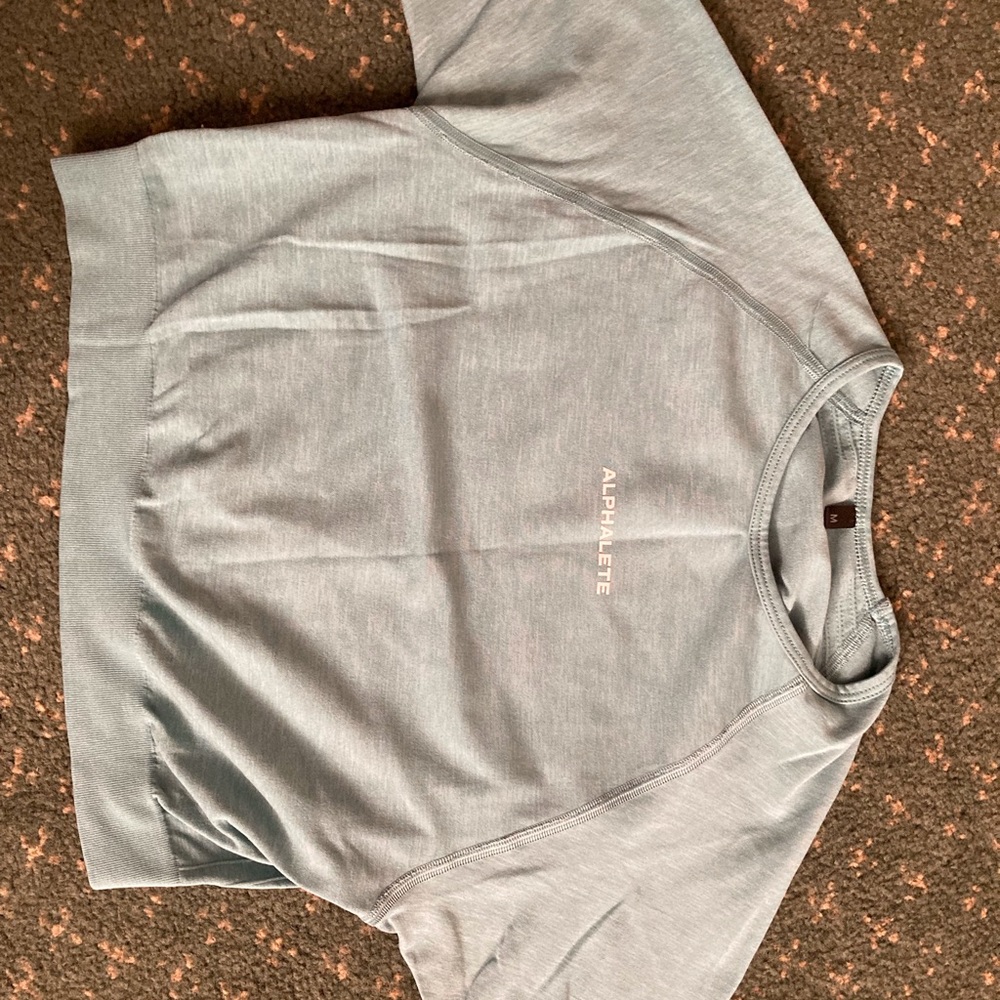 Alphalete  Crop top
